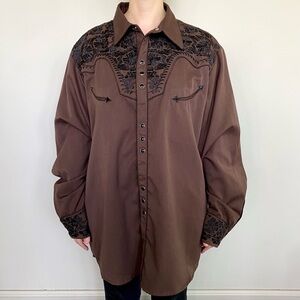 Vintage Scully Western embroidered button-down shirt. 🤎